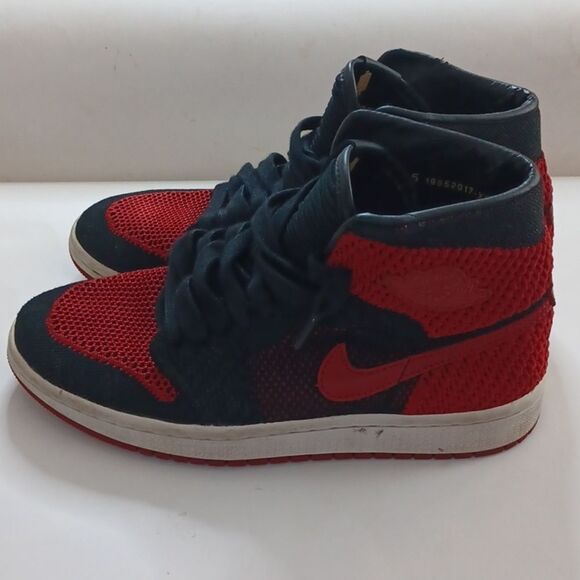 Nike High-Top Sneakers in Black and Red - Picture 2 of 14
